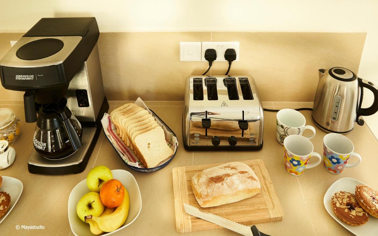 ビクトリア Provicario Bed & Breakfast エクステリア 写真